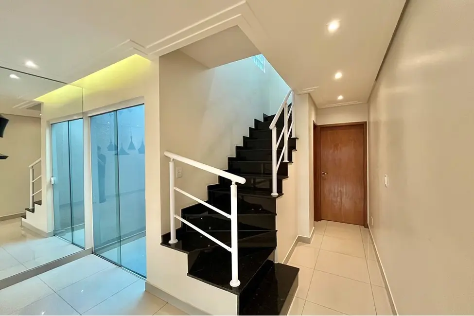 Casa com 3 quartos à venda, 113m2 em Vila das Mercês, São Paulo - SP - imagem 3 Foto 3 de Casa com 3 quartos à venda, 113m2 em Vila das Mercês, São Paulo - SP