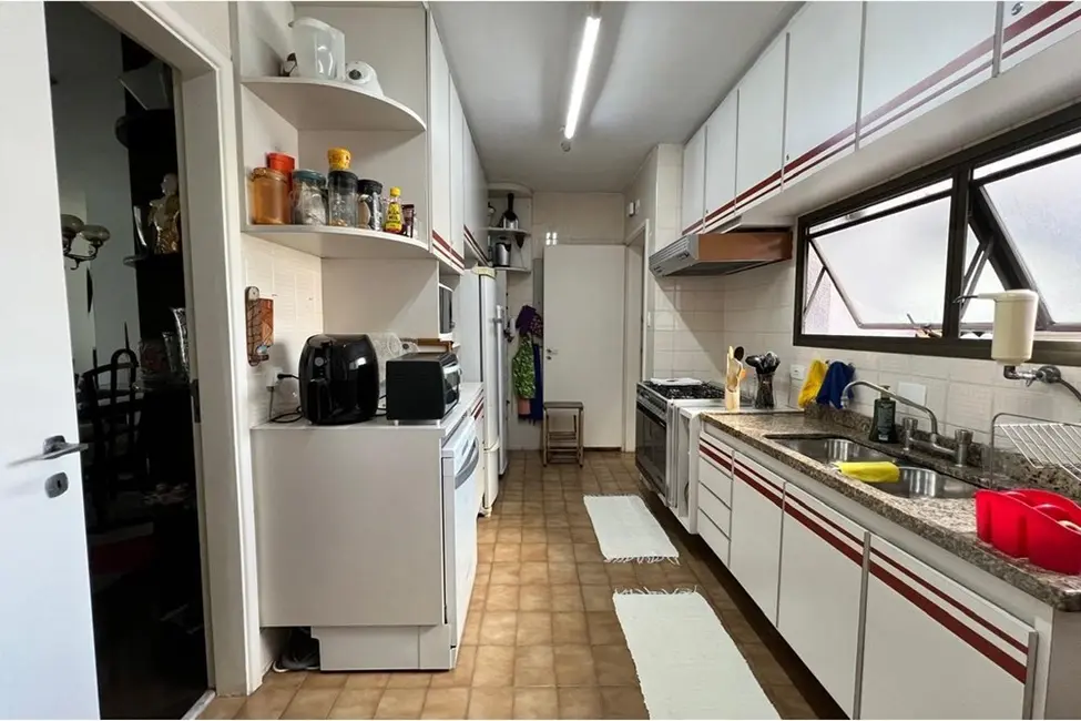Foto 8 de Apartamento com 3 quartos à venda, 163m2 em Itaim Bibi, São Paulo - SP