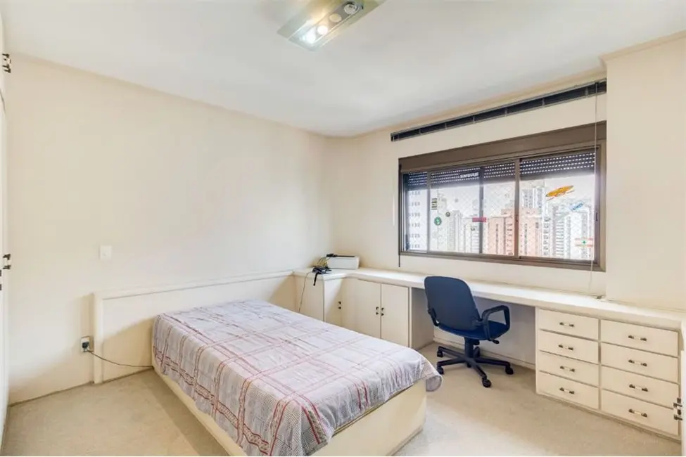 Apartamento com 5 quartos à venda, 800m2 em Indianópolis, São Paulo - SP - imagem 8 Foto 8 de Apartamento com 5 quartos à venda, 800m2 em Indianópolis, São Paulo - SP