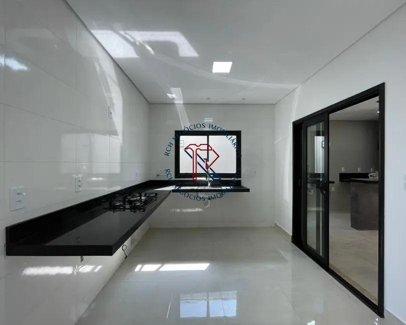 Casa de Condomínio com 3 quartos à venda, 198m2 em Aparecidinha, Sorocaba - SP - imagem 6 Foto 6 de Casa de Condomínio com 3 quartos à venda, 198m2 em Aparecidinha, Sorocaba - SP