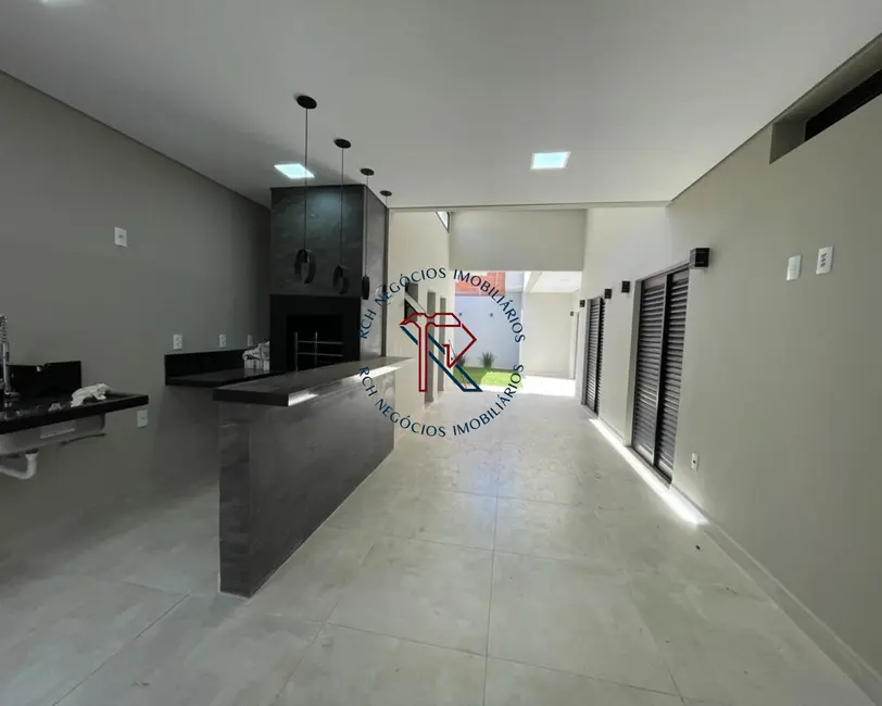 Casa de Condomínio com 3 quartos à venda, 198m2 em Aparecidinha, Sorocaba - SP - imagem 3 Foto 3 de Casa de Condomínio com 3 quartos à venda, 198m2 em Aparecidinha, Sorocaba - SP