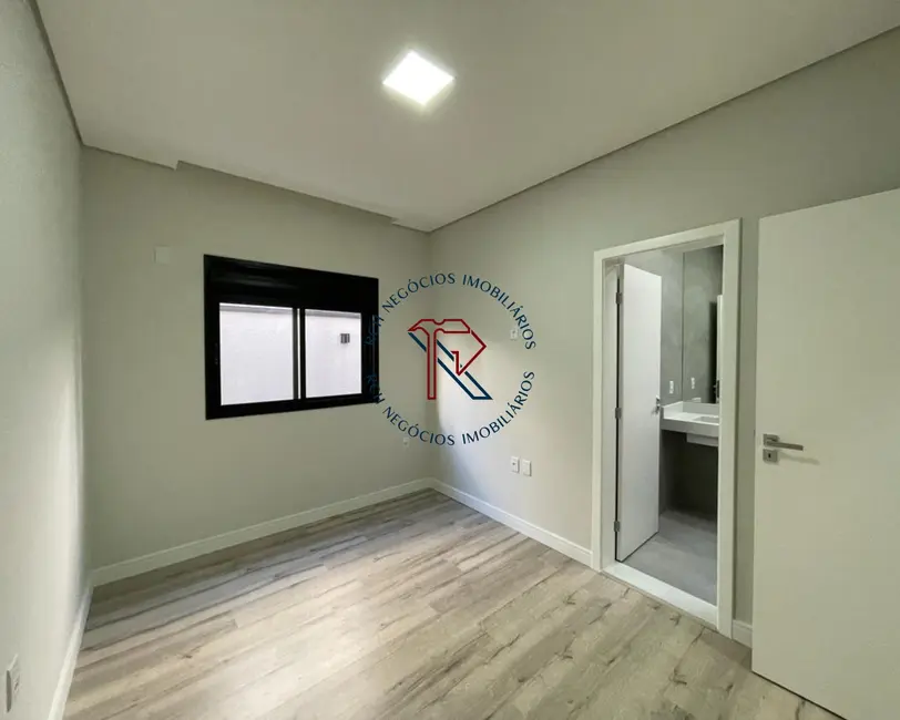 Foto 9 de Casa de Condomínio com 3 quartos à venda, 218m2 em Alphaville Nova Esplanada, Votorantim - SP