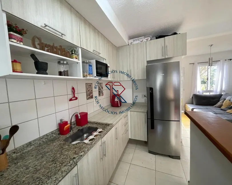 Foto 4 de Casa de Condomínio com 2 quartos à venda, 69m2 em Jardim Paraíso, Votorantim - SP