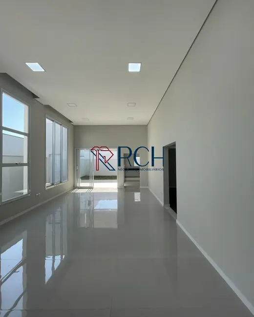 Casa de Condomínio com 3 quartos à venda, 175m2 em Jardim Residencial Chácara Ondina, Sorocaba - SP - imagem 4 Foto 4 de Casa de Condomínio com 3 quartos à venda, 175m2 em Jardim Residencial Chácara Ondina, Sorocaba - SP