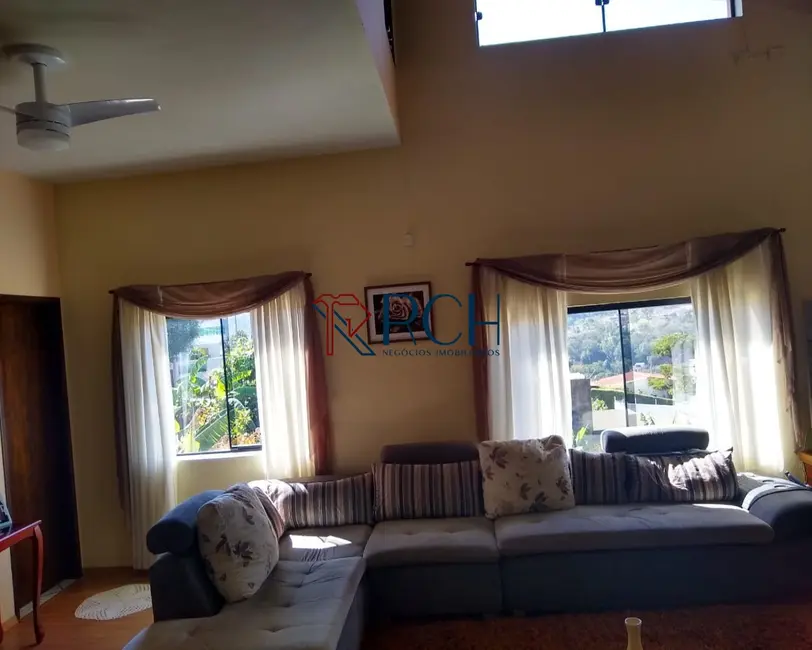 Foto 5 de Casa com 4 quartos à venda, 385m2 em Centro, Piedade - SP