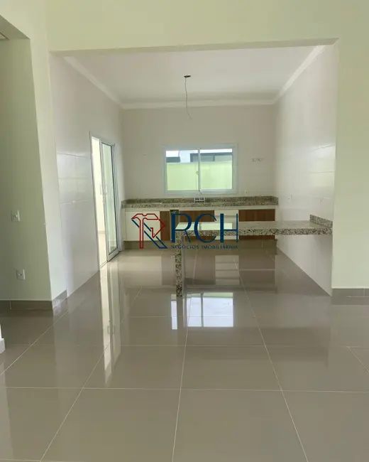 Casa de Condomínio com 3 quartos à venda, 187m2 em Jardim Residencial Chácara Ondina, Sorocaba - SP - imagem 4 Foto 4 de Casa de Condomínio com 3 quartos à venda, 187m2 em Jardim Residencial Chácara Ondina, Sorocaba - SP