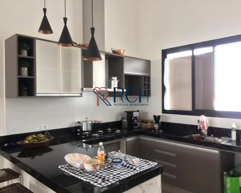 Casa de Condomínio com 3 quartos à venda, 182m2 em Jardim Residencial Chácara Ondina, Sorocaba - SP - imagem 4 Foto 4 de Casa de Condomínio com 3 quartos à venda, 182m2 em Jardim Residencial Chácara Ondina, Sorocaba - SP