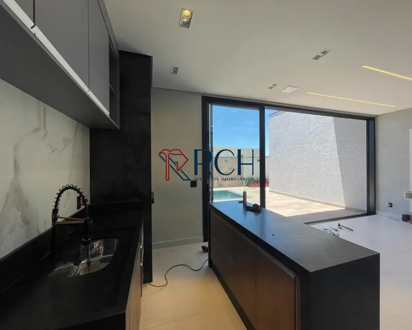 Casa de Condomínio com 3 quartos à venda, 272m2 em Alphaville Nova Esplanada, Votorantim - SP - imagem 9 Foto 9 de Casa de Condomínio com 3 quartos à venda, 272m2 em Alphaville Nova Esplanada, Votorantim - SP