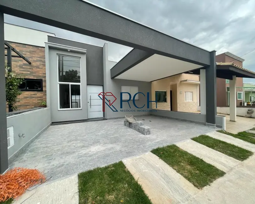 Foto 1 de Casa de Condomínio com 3 quartos à venda, 106m2 em Horto Florestal, Sorocaba - SP