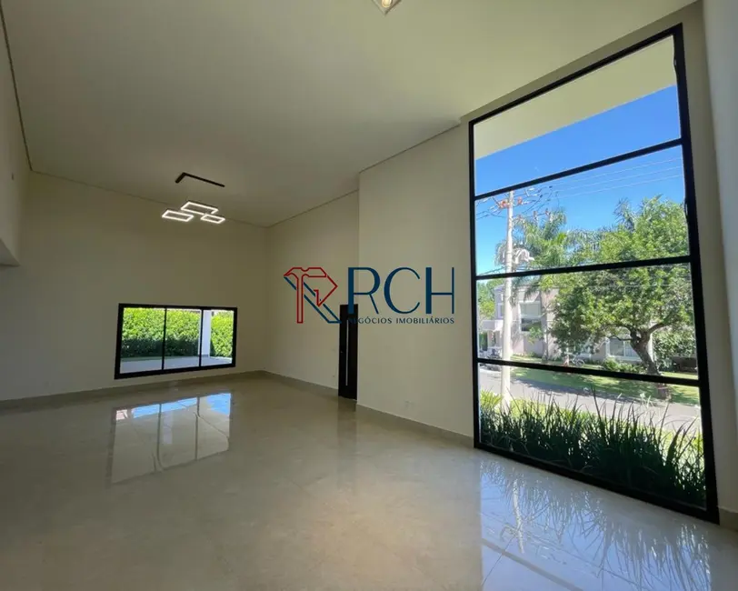 Casa de Condomínio com 4 quartos à venda, 366m2 em Aracoiaba Da Serra - SP - imagem 3 Foto 3 de Casa de Condomínio com 4 quartos à venda, 366m2 em Aracoiaba Da Serra - SP