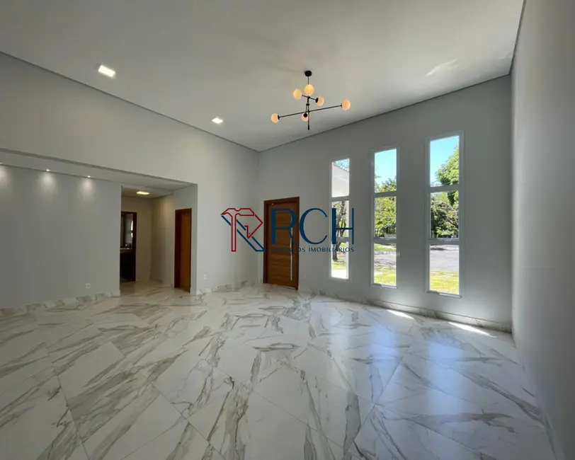 Foto 4 de Casa de Condomínio com 3 quartos à venda e para alugar, 495m2 em Aracoiaba Da Serra - SP