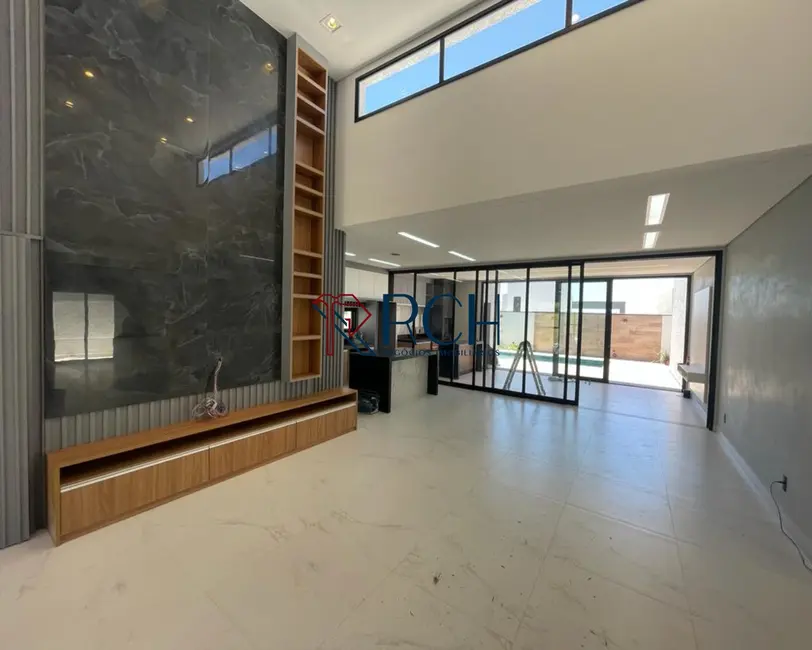 Casa de Condomínio com 3 quartos à venda, 272m2 em Votorantim - SP - imagem 3 Foto 3 de Casa de Condomínio com 3 quartos à venda, 272m2 em Votorantim - SP