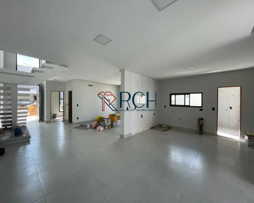 Casa de Condomínio com 3 quartos à venda, 218m2 em Aparecidinha, Sorocaba - SP - imagem 3 Foto 3 de Casa de Condomínio com 3 quartos à venda, 218m2 em Aparecidinha, Sorocaba - SP