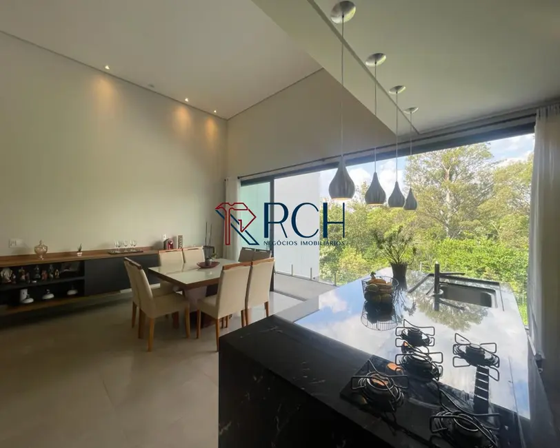 Casa de Condomínio com 3 quartos à venda, 270m2 em Alphaville Nova Esplanada, Votorantim - SP - imagem 6 Foto 6 de Casa de Condomínio com 3 quartos à venda, 270m2 em Alphaville Nova Esplanada, Votorantim - SP