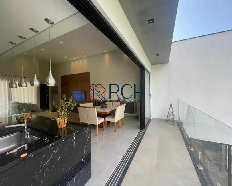 Casa de Condomínio com 3 quartos à venda, 270m2 em Alphaville Nova Esplanada, Votorantim - SP - imagem 9 Foto 9 de Casa de Condomínio com 3 quartos à venda, 270m2 em Alphaville Nova Esplanada, Votorantim - SP