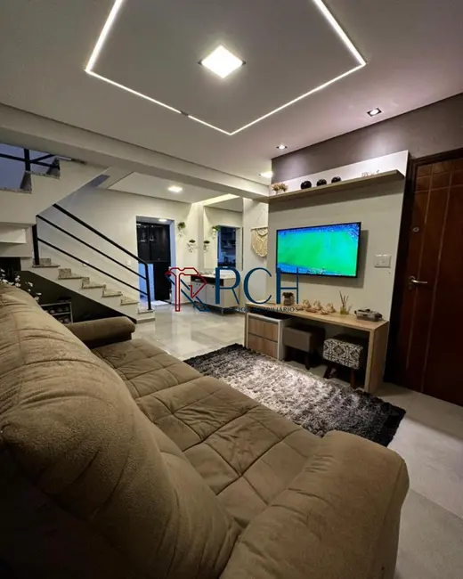 Foto 2 de Casa de Condomínio com 3 quartos à venda, 115m2 em Jardim Karolyne, Votorantim - SP