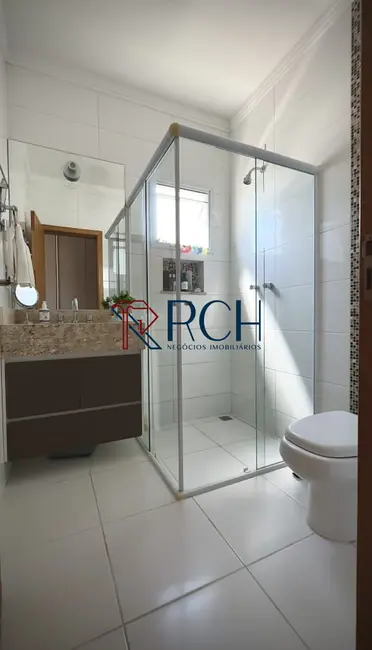 Casa de Condomínio com 3 quartos à venda, 200m2 em Wanel Ville, Sorocaba - SP - imagem 4 Foto 4 de Casa de Condomínio com 3 quartos à venda, 200m2 em Wanel Ville, Sorocaba - SP
