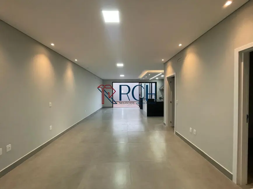 Casa de Condomínio com 3 quartos à venda, 210m2 em Residencial Villa do Bosque, Sorocaba - SP - imagem 4 Foto 4 de Casa de Condomínio com 3 quartos à venda, 210m2 em Residencial Villa do Bosque, Sorocaba - SP