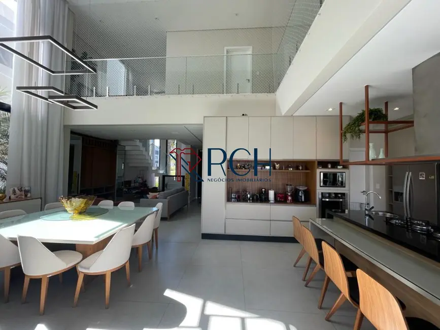 Foto 9 de Casa de Condomínio com 4 quartos à venda, 335m2 em Votorantim - SP