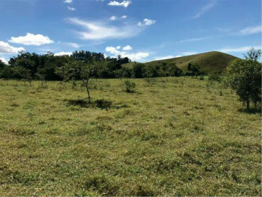 Foto 2 de Terreno / Lote à venda, 9860m2 em Santa Branca - SP