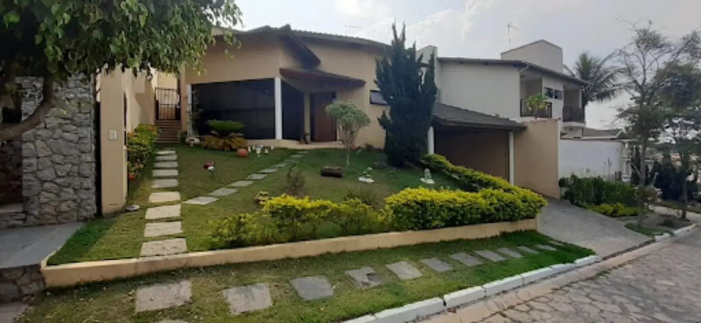 Foto 1 de Casa de Condomínio com 3 quartos à venda, 500m2 em Jardim Coleginho, Jacarei - SP
