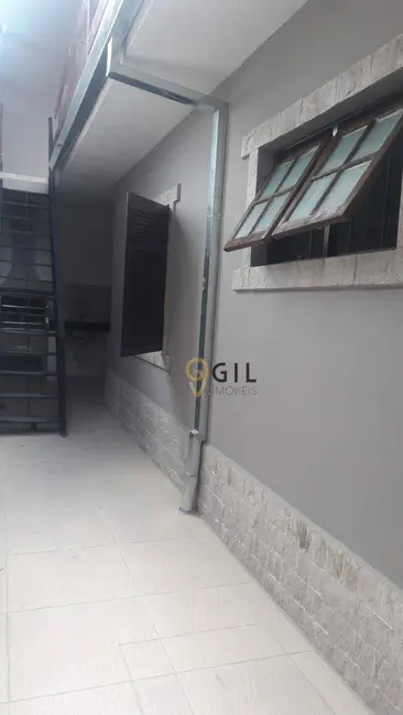 Sobrado com 4 quartos à venda, 127m2 em Jardim Emília, Jacarei - SP - imagem 5 Foto 5 de Sobrado com 4 quartos à venda, 127m2 em Jardim Emília, Jacarei - SP