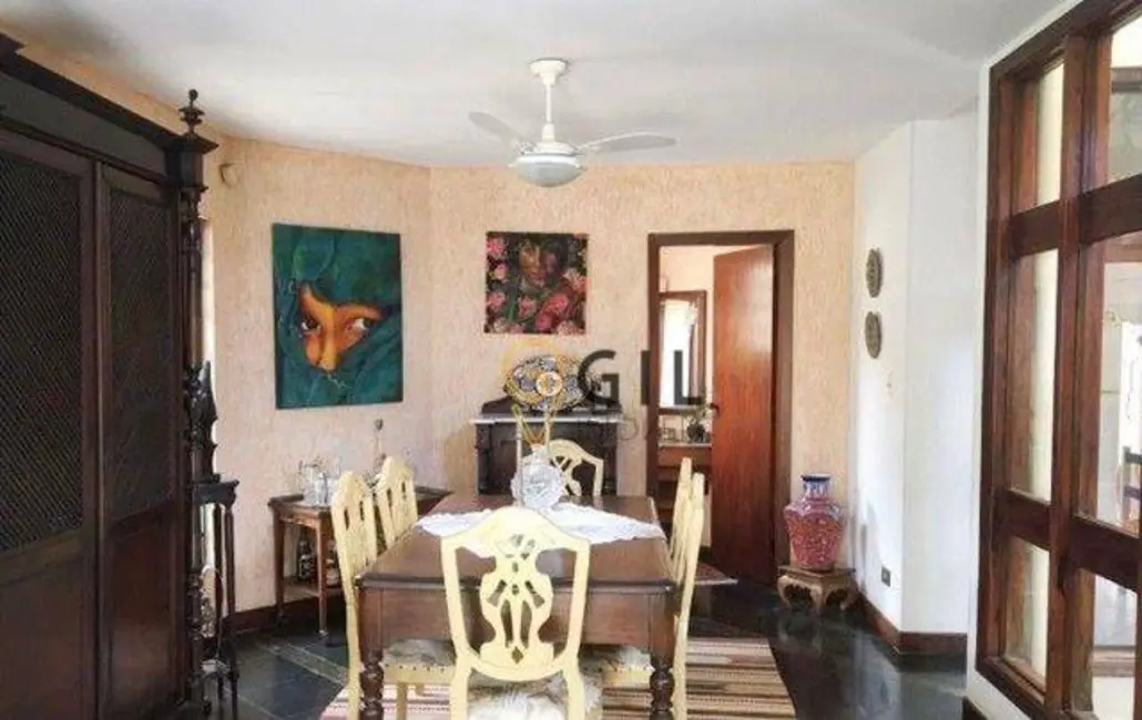 Sobrado com 3 quartos à venda, 290m2 em Cidade Jardim, Jacarei - SP - imagem 6 Foto 6 de Sobrado com 3 quartos à venda, 290m2 em Cidade Jardim, Jacarei - SP