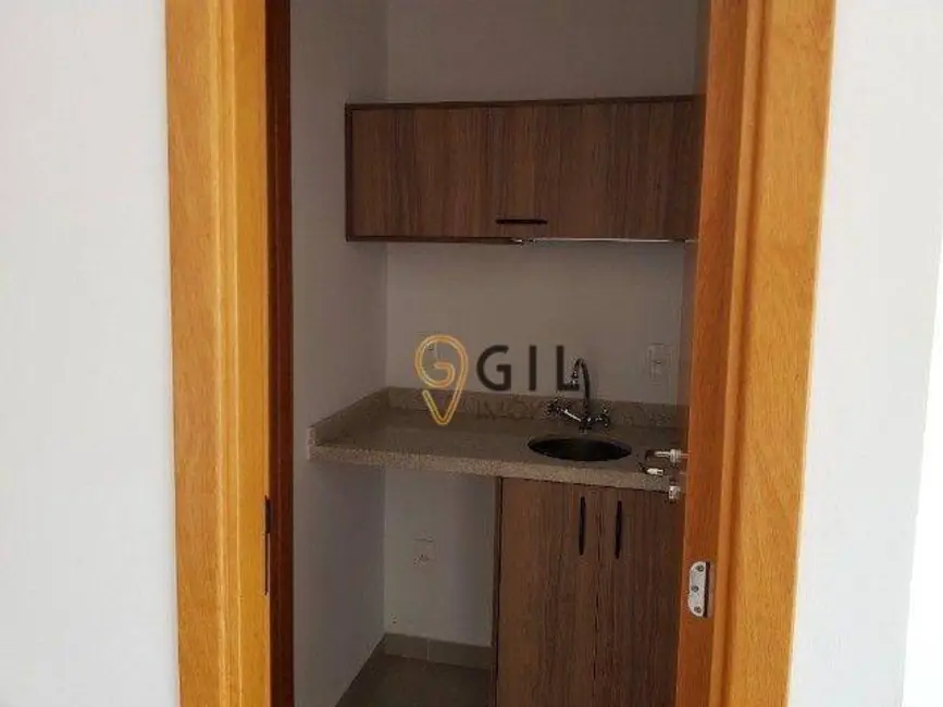 Sala Comercial à venda e para alugar, 34m2 em Centro, Jacarei - SP - imagem 3 Foto 3 de Sala Comercial à venda e para alugar, 34m2 em Centro, Jacarei - SP