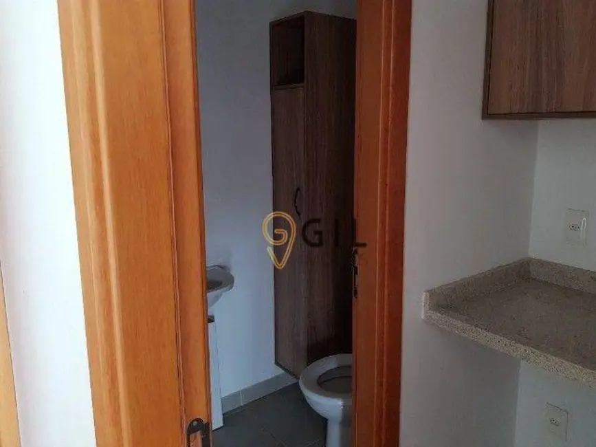 Sala Comercial à venda e para alugar, 34m2 em Centro, Jacarei - SP - imagem 4 Foto 4 de Sala Comercial à venda e para alugar, 34m2 em Centro, Jacarei - SP