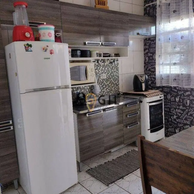 Foto 5 de Casa de Condomínio com 2 quartos à venda, 240m2 em Parque Santo Antônio, Jacarei - SP