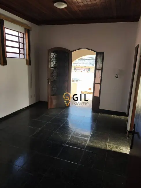 Foto 4 de Casa com 4 quartos à venda, 200m2 em Centro, Jacarei - SP