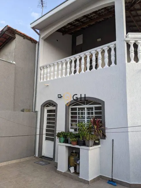 Foto 4 de Sobrado com 3 quartos à venda, 193m2 em Cidade Salvador, Jacarei - SP