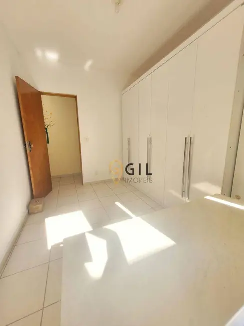 Casa com 3 quartos à venda, 168m2 em Cidade Edson, Suzano - SP - imagem 4 Foto 4 de Casa com 3 quartos à venda, 168m2 em Cidade Edson, Suzano - SP