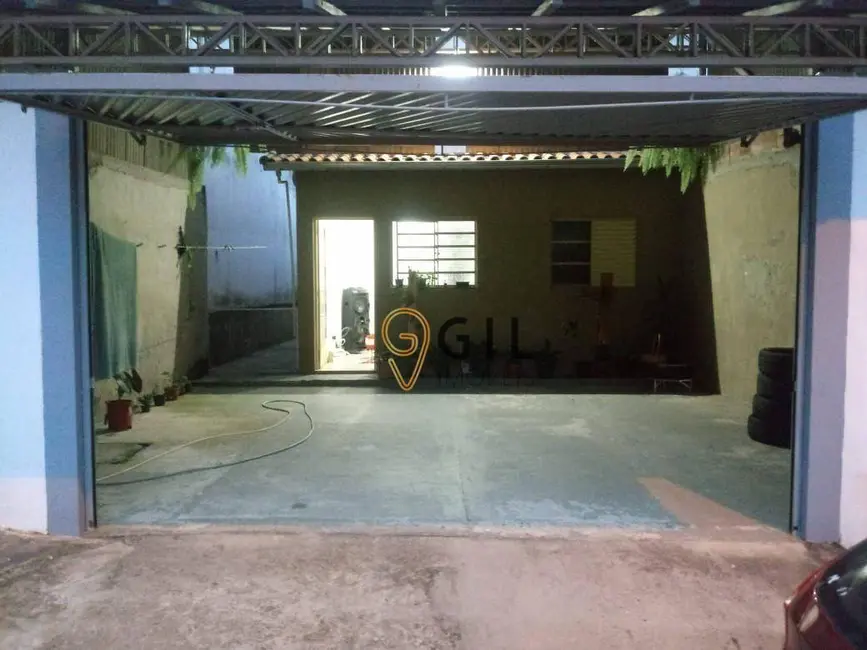 Foto 5 de Casa com 2 quartos à venda, 140m2 em Conjunto Residencial Araucária, Jacarei - SP