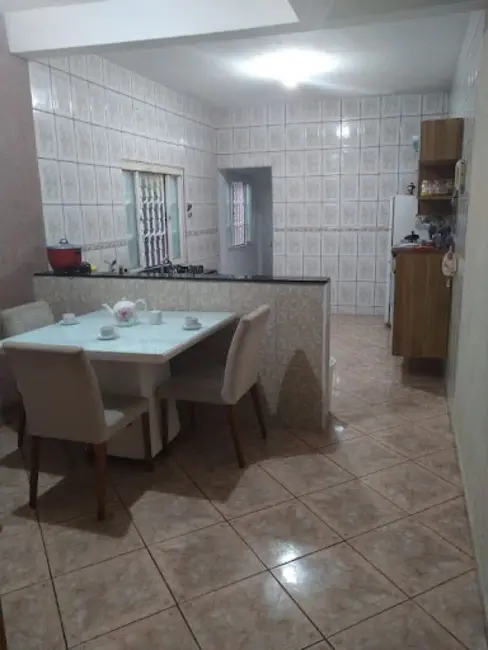Foto 3 de Sobrado com 4 quartos à venda, 175m2 em Vila Nova Aliança, Jacarei - SP