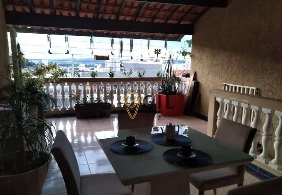Foto 1 de Sobrado com 4 quartos à venda, 175m2 em Vila Nova Aliança, Jacarei - SP