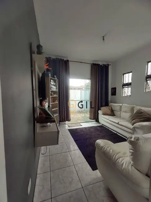 Foto 2 de Casa com 2 quartos à venda, 145m2 em Cidade Salvador, Jacarei - SP