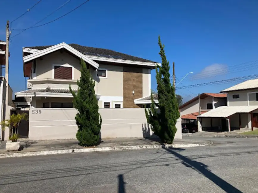 Foto 1 de Sobrado com 3 quartos para alugar, 254m2 em Sao Jose Dos Campos - SP