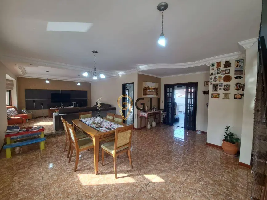 Foto 4 de Sobrado com 3 quartos para alugar, 254m2 em Sao Jose Dos Campos - SP