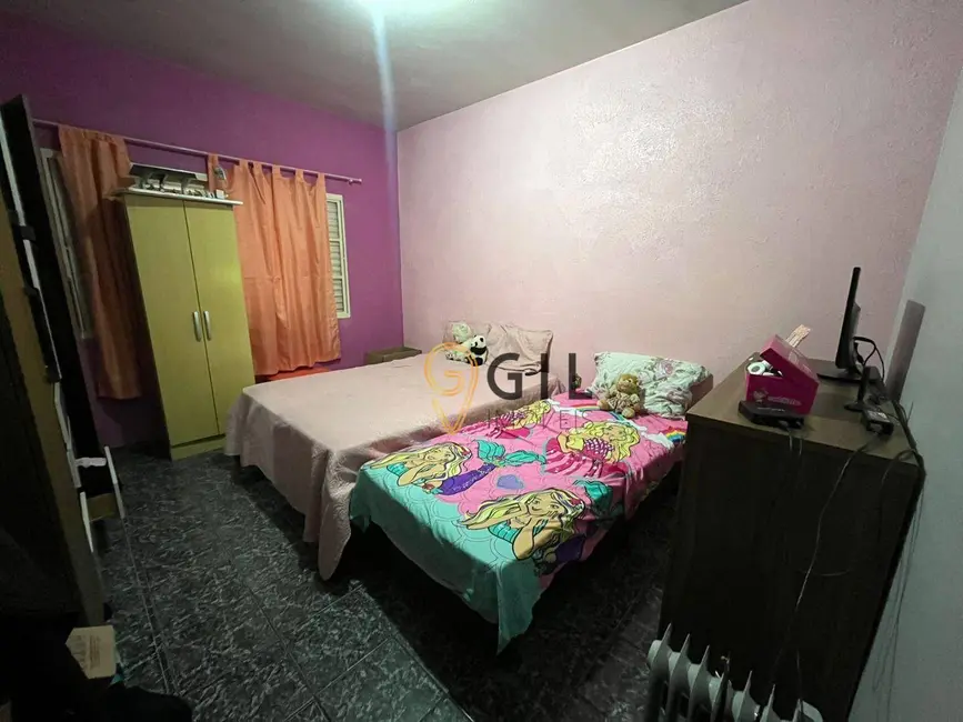 Casa com 4 quartos à venda e para alugar, 175m2 em Jardim Califórnia, Jacarei - SP - imagem 3 Foto 3 de Casa com 4 quartos à venda e para alugar, 175m2 em Jardim Califórnia, Jacarei - SP