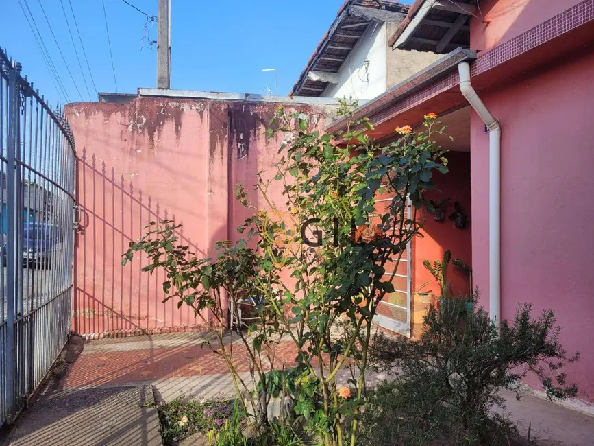 Foto 2 de Casa com 3 quartos à venda, 240m2 em Parque Itamarati, Jacarei - SP