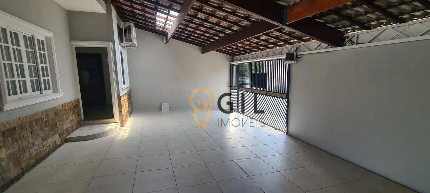 Sobrado com 3 quartos à venda, 250m2 em Jacarei - SP - imagem 3 Foto 3 de Sobrado com 3 quartos à venda, 250m2 em Jacarei - SP