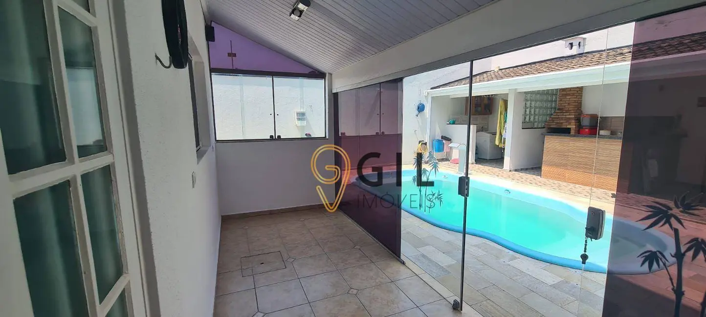 Sobrado com 3 quartos à venda, 250m2 em Jacarei - SP - imagem 7 Foto 7 de Sobrado com 3 quartos à venda, 250m2 em Jacarei - SP