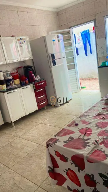 Foto 6 de Sobrado com 4 quartos à venda, 140m2 em Parque dos Príncipes, Jacarei - SP