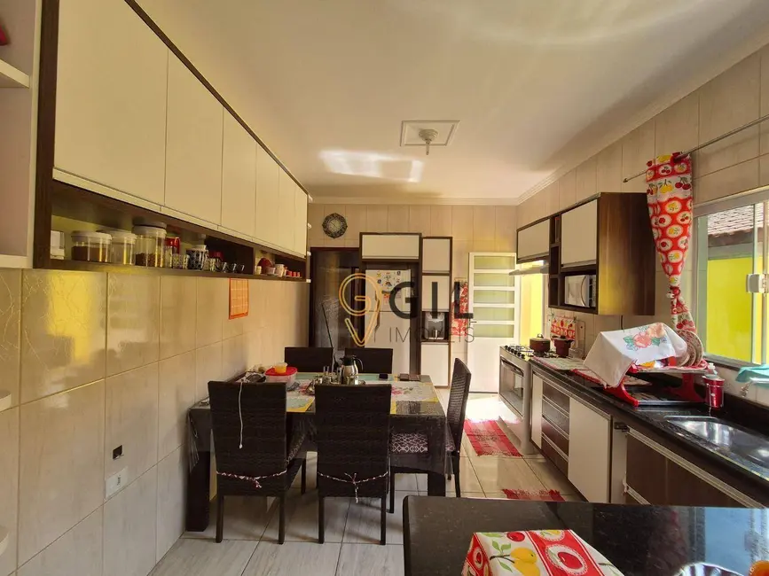 Foto 9 de Casa com 2 quartos à venda, 137m2 em Parque Imperial, Jacarei - SP