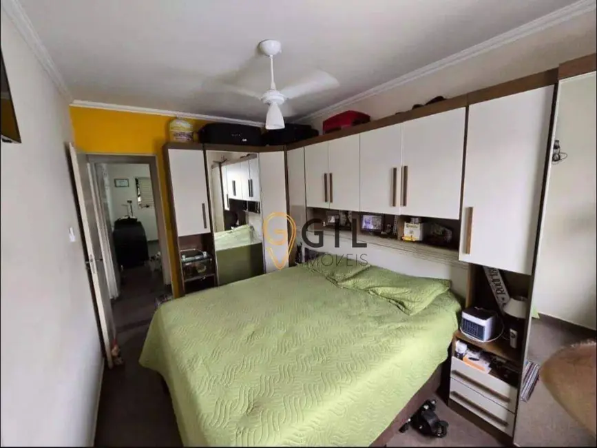 Foto 6 de Casa de Condomínio com 2 quartos à venda, 200m2 em Parque Santo Antônio, Jacarei - SP