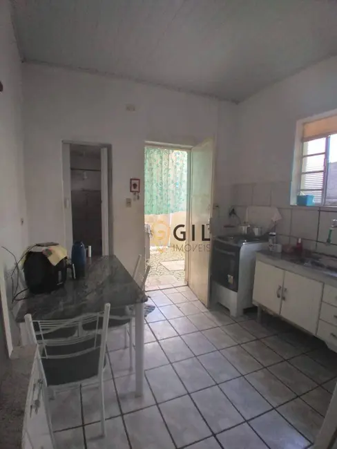 Casa com 2 quartos à venda, 125m2 em Jardim Didinha, Jacarei - SP - imagem 8 Foto 8 de Casa com 2 quartos à venda, 125m2 em Jardim Didinha, Jacarei - SP