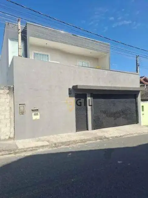 Foto 1 de Sobrado com 3 quartos à venda, 250m2 em Jacarei - SP