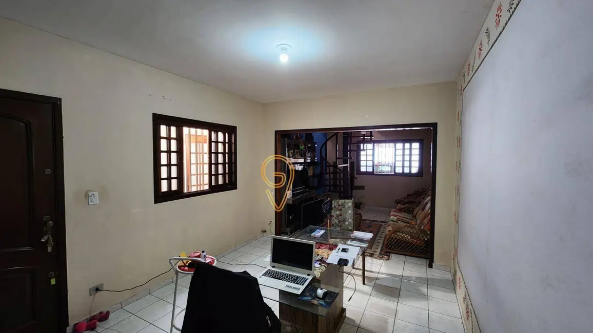 Foto 5 de Casa com 2 quartos à venda, 137m2 em Jardim das Indústrias, Jacarei - SP