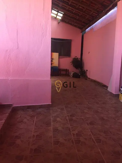 Foto 1 de Casa com 3 quartos à venda, 263m2 em Jardim Pitoresco, Jacarei - SP